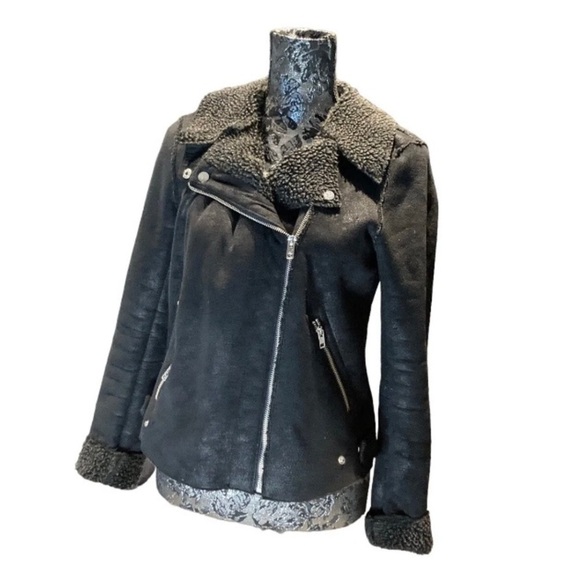 American Eagle - Women’s Faux Suede Faux Fur Moto Jacket - Picture 3 of 13